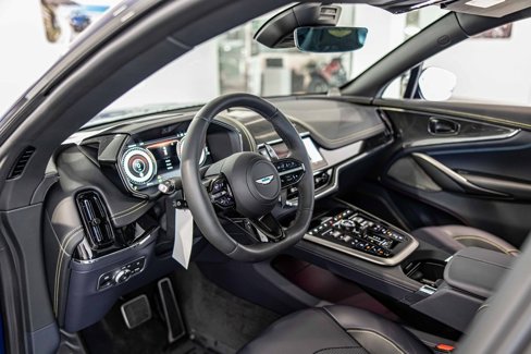 Used 2025 Aston Martin DBX 707 image 21