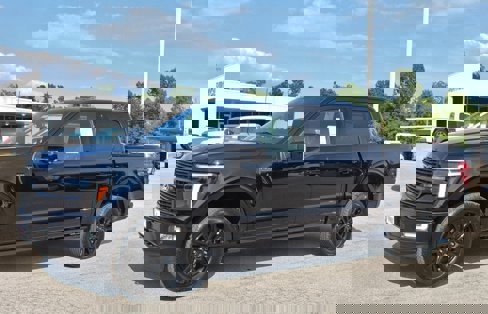 New 2025 Ford F150 Platinum image 2