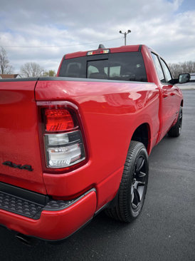 Used 2022 RAM 1500 Big Horn w/ Night Edition image 9