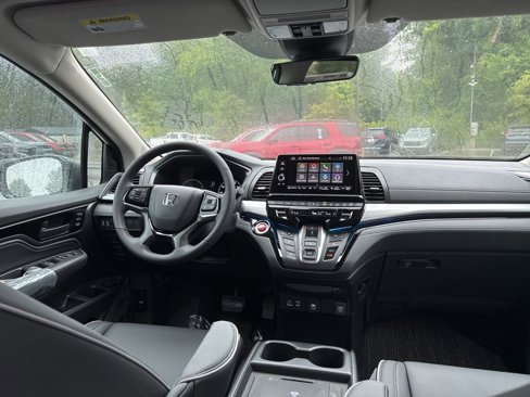 New 2025 Honda Odyssey Touring image 16