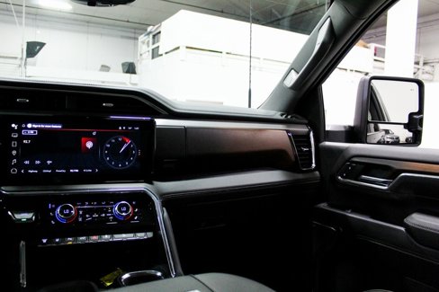 Used 2024 GMC Sierra 2500 Denali w/ Technology Package image 14