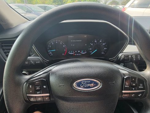 Used 2020 Ford Escape SE image 12