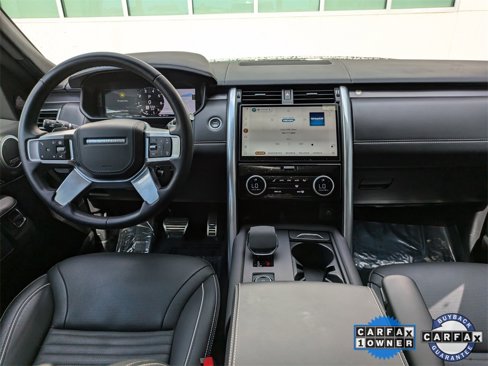 Certified 2024 Land Rover Discovery Metropolitan Edition image 15