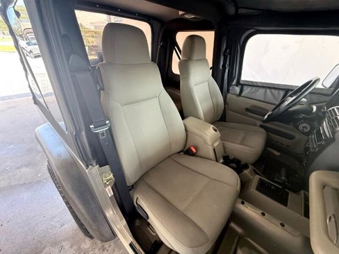 Used 2006 Jeep Wrangler X image 27