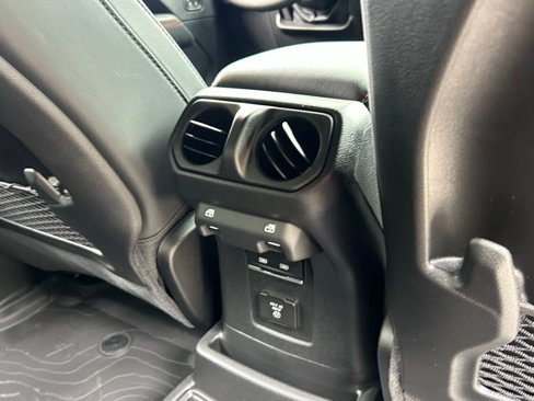 New 2025 Jeep Wrangler Unlimited Rubicon image 36