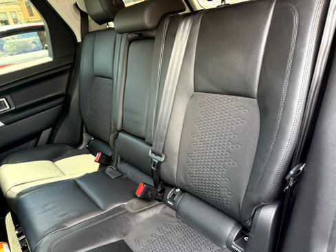Used 2016 Land Rover Discovery Sport SE image 7