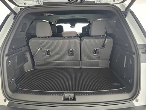 New 2026 Chevrolet Traverse LT w/ Enhanced Driving Package image 15