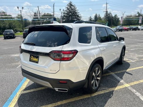 Used 2025 Honda Pilot Elite image 4