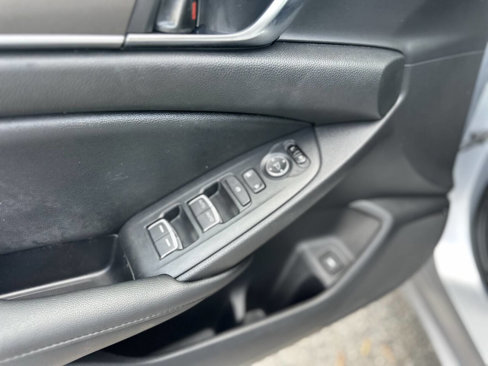 Used 2019 Honda Accord LX image 10