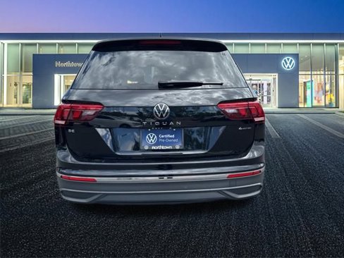 Certified 2024 Volkswagen Tiguan SE image 5