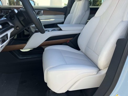 New 2026 Cadillac Vistiq Sport image 22