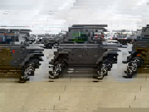 New 2024 Jeep Wrangler Unlimited Sport image 8