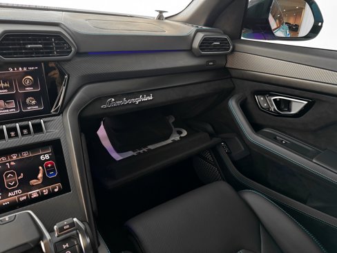 Used 2024 Lamborghini Urus Performante image 21