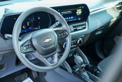 Used 2025 Chevrolet TrailBlazer LS w/ LS Convenience Package image 27