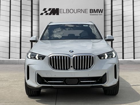 New 2026 BMW X5 sDrive40i image 2