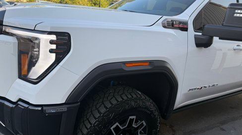 Used 2025 GMC Sierra 2500 AT4X image 10