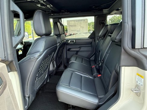 New 2025 Ford Bronco Badlands image 14