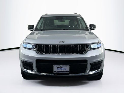 Used 2023 Jeep Grand Cherokee L Limited image 2
