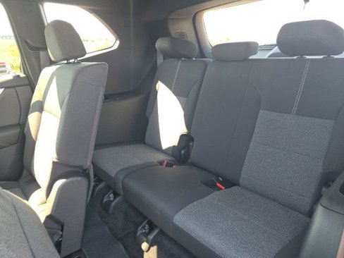 Used 2025 GMC Acadia Elevation image 38