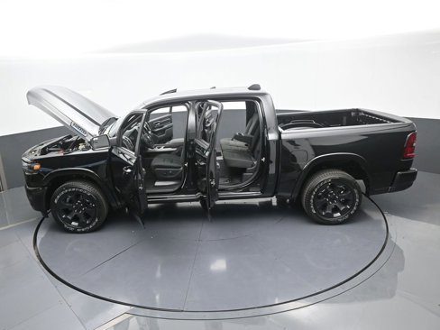 New 2025 RAM 1500 4x4 Crew Cab image 61