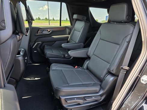 New 2025 GMC Yukon Denali w/ Denali Reserve Package image 18