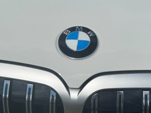 Used 2025 BMW X7 xDrive40i w/ M Sport Package image 99