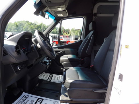 Used 2025 Mercedes-Benz Sprinter 2500 image 17