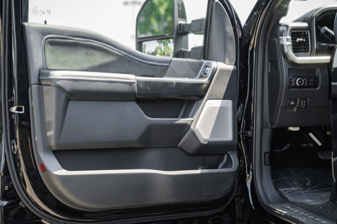New 2025 Ford F350 Platinum image 39