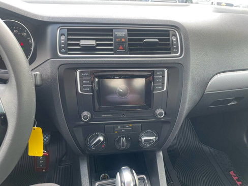 Used 2017 Volkswagen Jetta S image 21