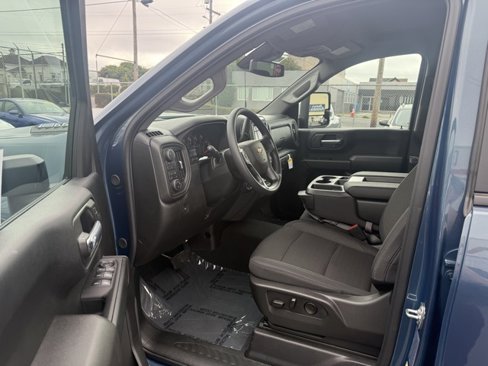 New 2025 Chevrolet Silverado 2500 Custom w/ Custom Value Package image 9