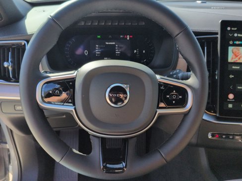 New 2026 Volvo XC90 B6 Ultra image 16