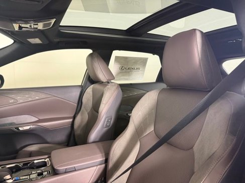 New 2025 Lexus RX 450h AWD w/ Luxury Package image 6