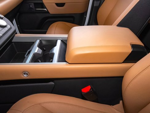 New 2025 Land Rover Defender 110 V8 image 33