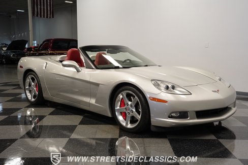 Used 2006 Chevrolet Corvette Convertible w/ Preferred Equipment Group image 16