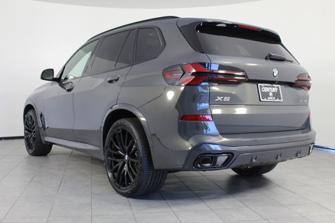 New 2026 BMW X5 sDrive40i w/ Executive Package image 3