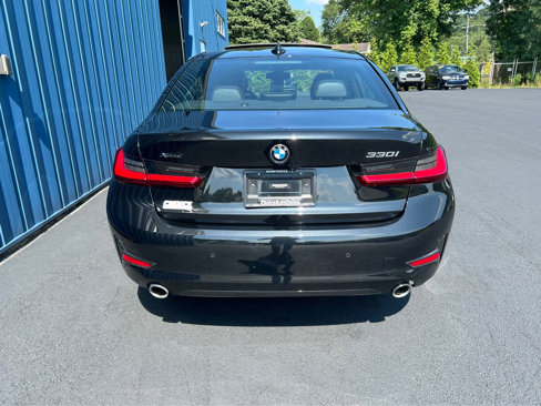 Used 2022 BMW 330i xDrive Sedan w/ Driving Assistance Package image 15