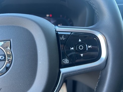 Certified 2025 Volvo XC60 B5 Plus image 18