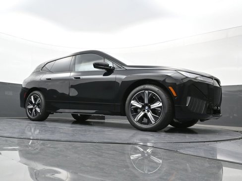 New 2026 BMW iX xDrive45 image 28