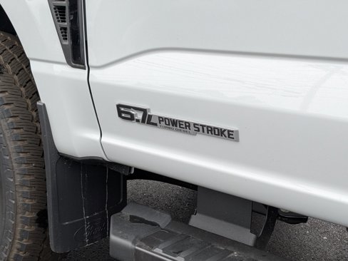 New 2026 Ford F250 Lariat w/ Black Appearance Package image 13