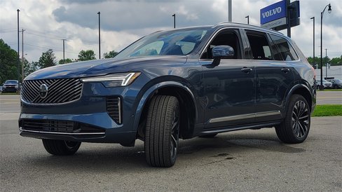 New 2026 Volvo XC90 T8 Plus image 6