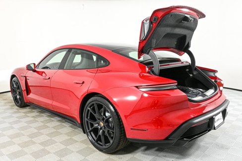 New 2025 Porsche Taycan GTS image 32