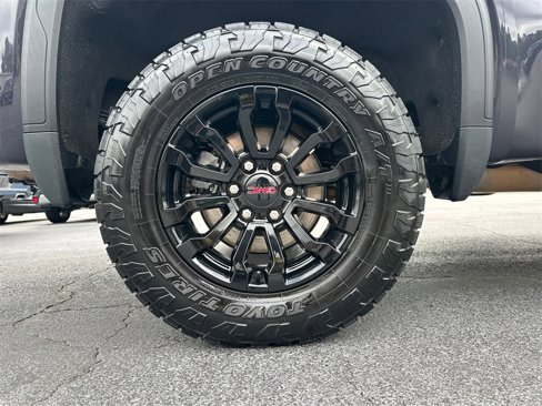 Used 2023 GMC Sierra 1500 AT4X image 18