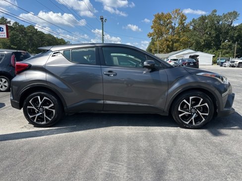 Used 2018 Toyota C-HR image 7
