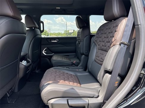 New 2026 Nissan Armada Platinum image 7