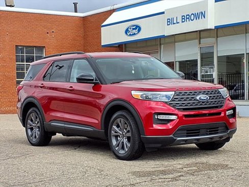 Certified 2023 Ford Explorer XLT w/ Equipment Group 202A image 1