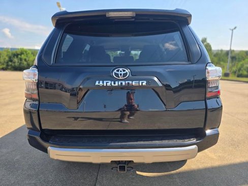 Used 2024 Toyota 4Runner TRD Off-Road image 6
