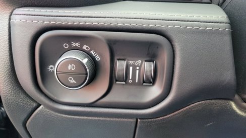 New 2025 RAM 3500 Limited image 18