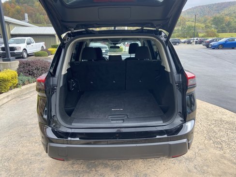 Used 2024 Nissan Rogue SV image 26