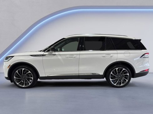 Used 2025 Lincoln Aviator Reserve w/ Illumination Package image 8
