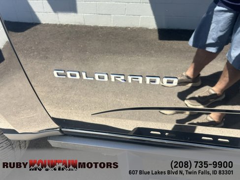 Used 2022 Chevrolet Colorado LT image 16